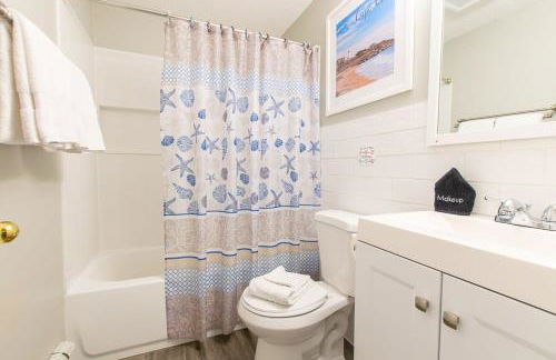 Stylish Home Dog Friendly Close to Beach - Foto 17