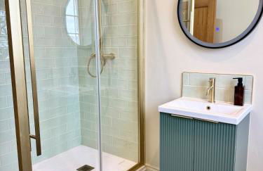 Spacious & stylish riverside apartment in Ross on Wye - Foto 11