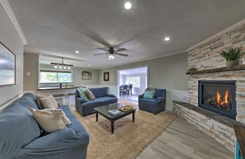 Mtn Escape with Deck and Views - Near Race Track! - Foto 5