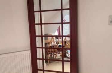 Entire Ground Floor Flat, Free Off-Street Parking and Large Garden - Foto 14