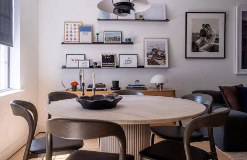 Modern 2BR Brooklyn Retreat Near Manhattan with Private Backyard - Photo 6