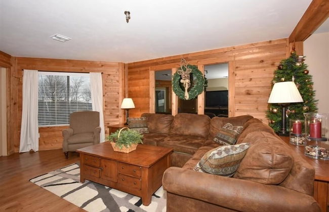 Seven Springs Stoneridge Ski-In/Out Condo with Mountain Views by RedAwning - Photo 1