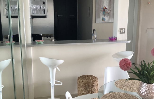 Ocean View Gorgeous 1 Bedroom Apt - Photo 11