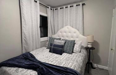 Large Five Bedroom house with outdoor patio with Jacuzzi and television! - Foto 8