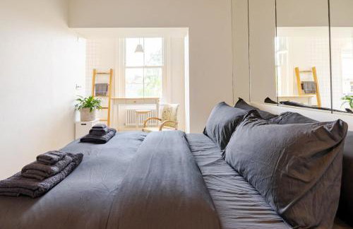 Charming Apartment Steps Away From Islington - Foto 6