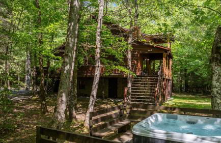 A Creek Runs Thru It - Secluded Waterfront Cabin - Foto 53