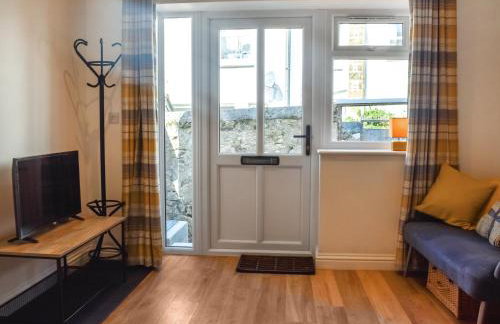 Dalton Cottage - Photo 1