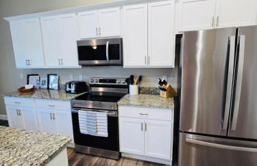 Oceanside Haven Entire home across Daytona Beach sleeps 8 4 beds 2 and a half bath - Foto 7