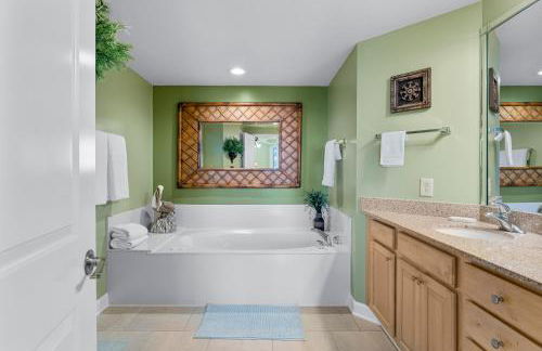 Beachfront Bliss Luxe 3BR Condo at Marisol Complex - Foto 11