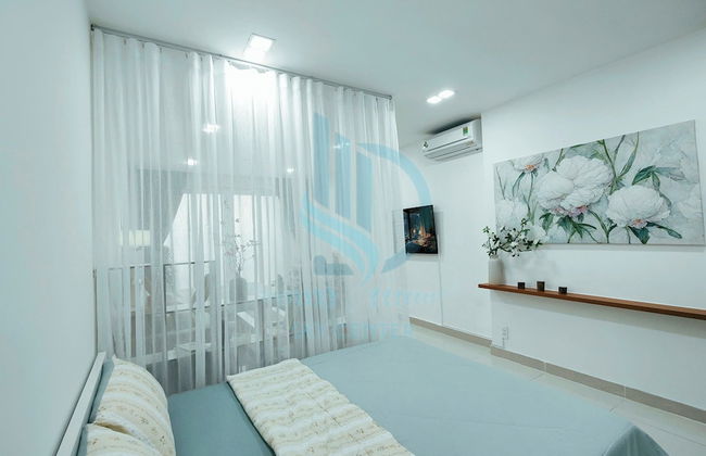 Luxury 2-bedroom Apartment - Photo 2