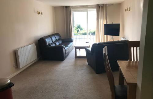 Borrodale, one bedroom apartment with balcony and loch view. - Photo 18