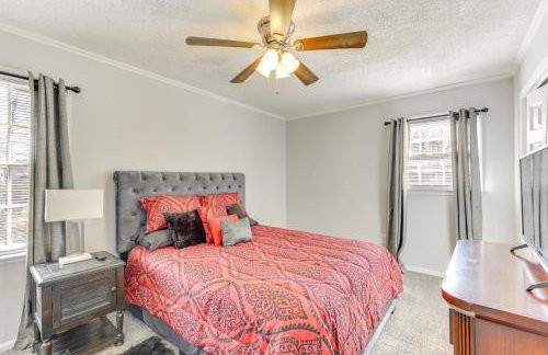 4 Mi to Dtwn Home with Deck and Yard in Wilson - Foto 10