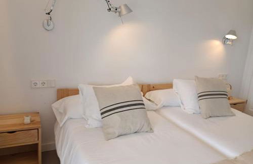 Bini Moxonia Villa de lujo con Vistas al mar, piscina, barbacoa Espectacular Jardín - Foto 34