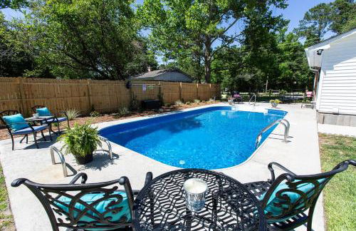 Coastal Home with Inground Pool - Foto 21