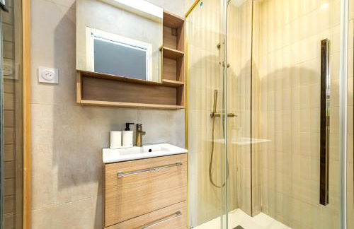 Designer & Air-Conditioned Apartment 2BR, Paris 17 - Foto 17