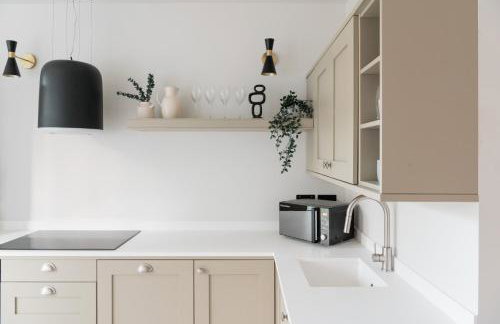 Luxurious & Modern London Apartment in Honor Oak - Photo 6