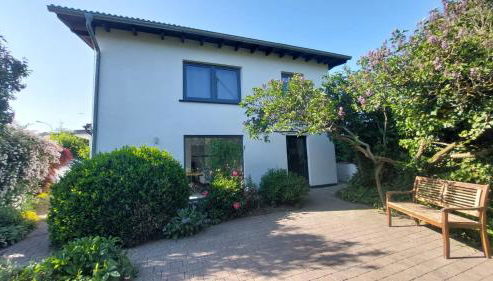 Adenauer Zwölf - Das 5 Sterne Ferienhaus mit Sauna und Garten am Eifelsteig - Foto 3, Garden