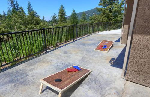 Yosemite Hilltop Gated Villa near Oakhurst, Bass Lake and Mariposa w EVCharger Hottub Grill and Awesome Views! - Foto 12