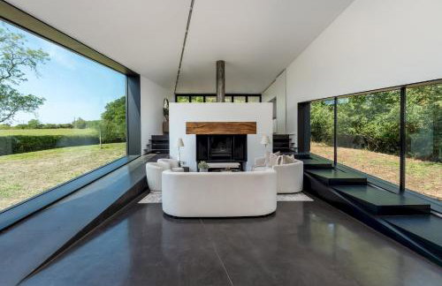 Pass the Keys Bond-villain Style Home with Panoramic Views - Foto 5