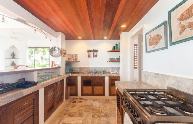 Tropicana Ocean Villas - Photo 23