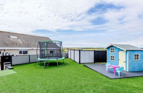 Tigh Na Mhor , Hot Tub , Games Room , 5 Bedroom ,Sleeps 13 , Large Villa - Photo 10