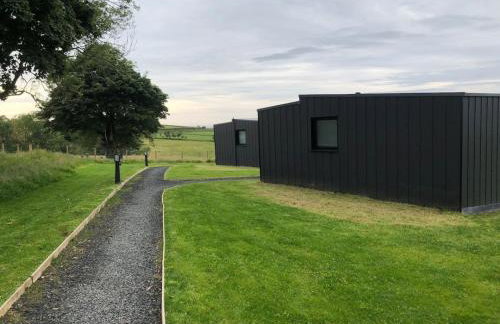 Luxury Glamping Cabin sleeping 4 People with Private Hot Tub and BBQ with views across the North Coast Ballycastle Pod 2 - Foto 53