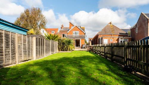 The Summerhouse - Photo 3, Garden
