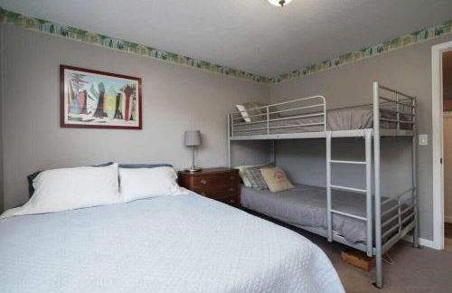 #StayInMyDistrict Cozy Rockaway Beach Cottage - Foto 24