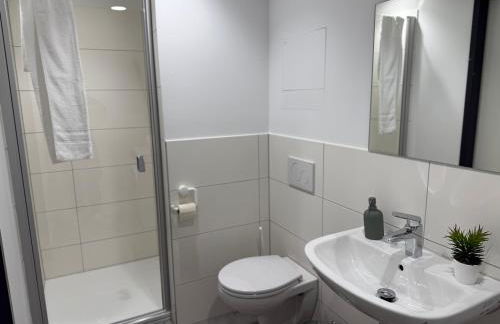 Deluxe 5-Bedroom Apartment with Modern Kitchen and Two Bathrooms - Foto 7