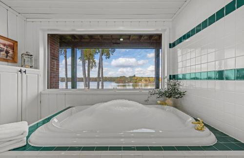 Luxury Lake House in SC With Mountain Views! - Foto 39