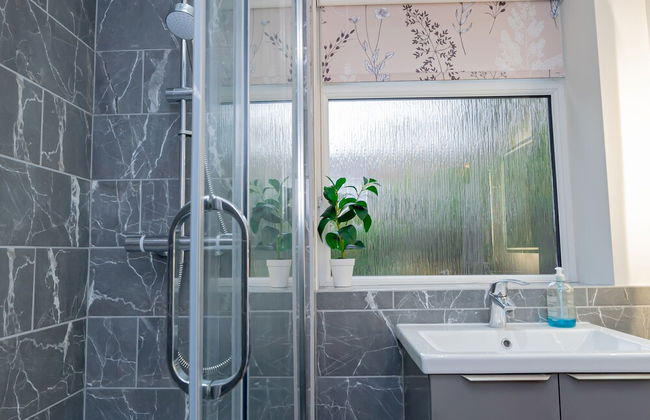 Stunning 2-bed Apartment in Purley - Croydon Gem - Foto 16