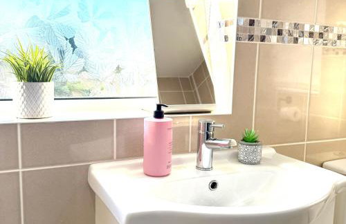 3-Bedroom spacious House, Private garden, Prime location, WiFi, Netflix - Foto 32