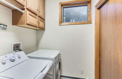 Scenic Creekside Retreat! Rocky Mountain Cabin - Foto 22