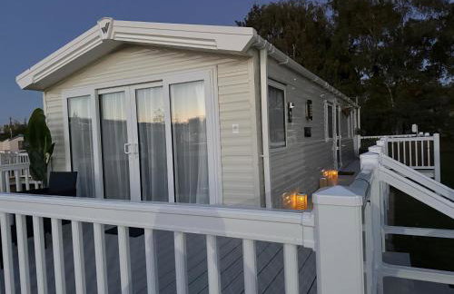 LuxeHaven at Tattershall Lakes Park with Hot Tub - Foto 42