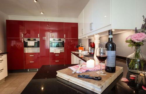 Luxe Villa, All Ensuites & Private Vineyard Views - Foto 27