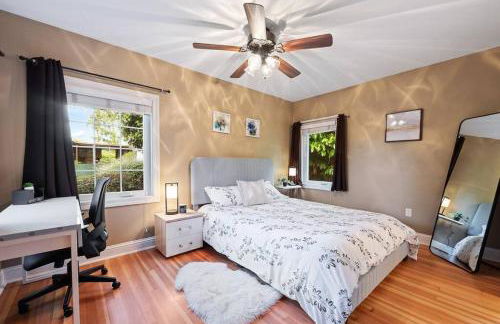 Private park in a cozy home next to I-90 huge yard - Foto 17