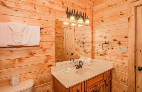 Splashing at the Bluff - Premier Smoky Mountain Views - Indoor Pool Spa - Luxury Cabin - Gatlinburg - Pigeon Forge - Foto 80