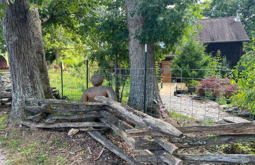 Cookout Ready! Sweet Suite with Views in Leicester - Foto 23