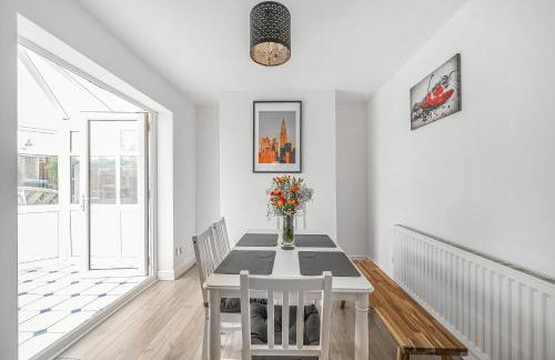 3-Bed, Sleeps 6, Near M1/M62 - Foto 26