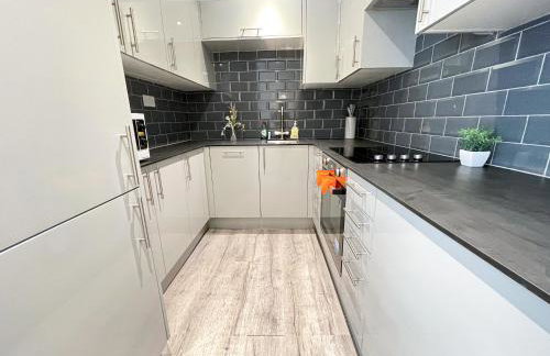 Fully-Furnished Studio Apt in Islington with Wi-Fi near Angel, Kings Cross & Upper Street by NourNest Apartments - Foto 11