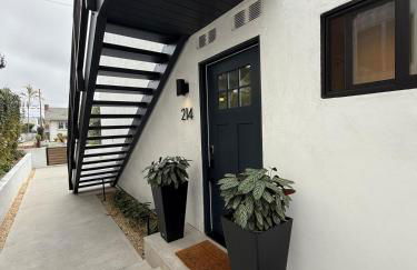 Modern Laguna Beach Duplex - Prime Location! - Foto 2