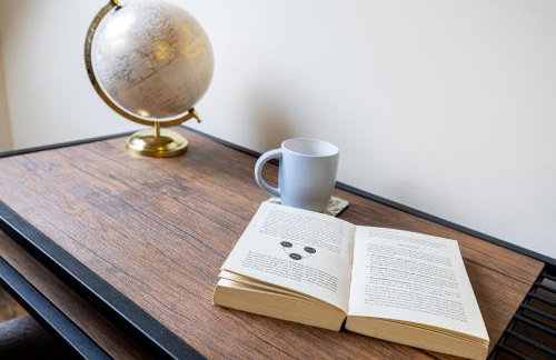 Casa Lana - Spacious and Stylish 4-Bed Home Near Gatwick with Free Parking - Foto 42