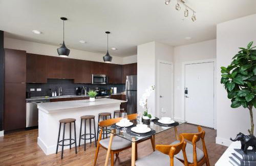 Chic 2BR-Southtown Near Rvrwalk, Dome & Conv - Foto 6