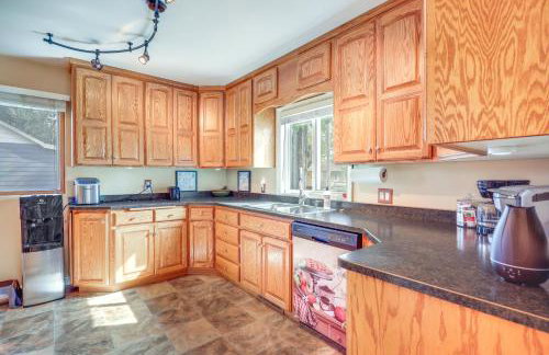 8 Mi to Lake Bowdoin Pet-Friendly Family Home! - Photo 8