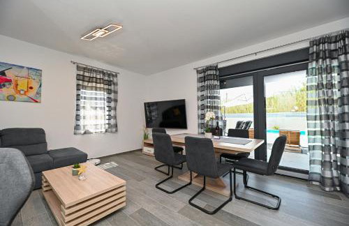 Holiday house Sara with heated pool - Photo 18