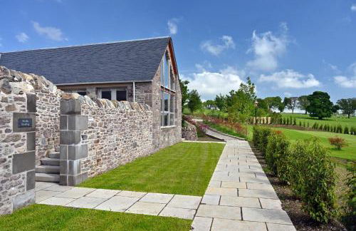 Merlin Steading with hot tub - Photo 16