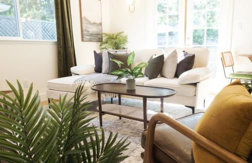 Serene Escape 2BD Private Patio & Firepit near Stanford - Foto 13