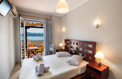 Irini Seaside Studios - Photo 20