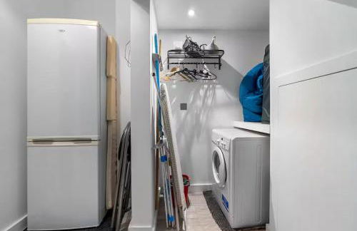 Aylesbury House 3 En-suite Bedrooms Parking Pets - Photo 53