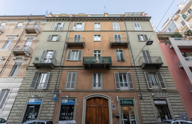 Luminoso Appartamento a due Passi da Porta Susa by Wonderful Italy - Foto 10